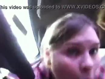 деревенская девушка сосет член на улице