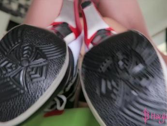 Харли Куинн принимает это во все дыры с камшотом на лицо 4K VDAY2018