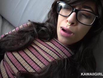 Рот, заполненный металлом и членом - минет с брекетами и резинками в