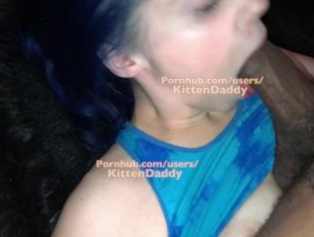 Белая шлюшка из спортзала делает минет на лицо в любительском видео - KittenDaddy