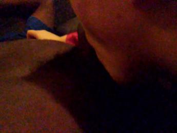 Снежинка жена лижет задницу мужа