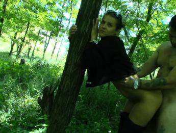 Я хочу трахаться прямо сейчас! Пойдем в парк ... - Открытый