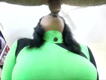 Шиго отсасывает приспешнику (пародия на Ким, возможно)