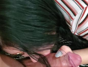 Женатый извращенец соблазняет соблазнительную няню на траханье