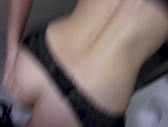 MAMAN PROSTITUEE SE FAIT ENCULER DANS LES CHIOTTES PUBLIQUES SANS CAPOTE