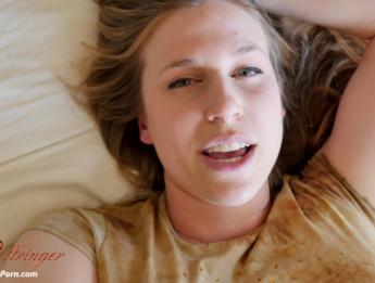 Сводная сестра получает огромный член после потери ставки 4k