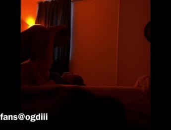 AMP крошечная азиатка трахается с первым большим черным членом