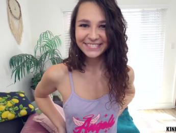 Извращенная семья - Liz Jordan - дала сводной сестренке больше сексуальной практики