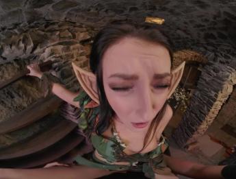 Ночной эльфийке Katy Rose трахают в задницу в пародии WOW